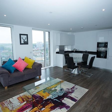 לונדון High View Two Bedroom Apartment In Woolwich מראה חיצוני תמונה
