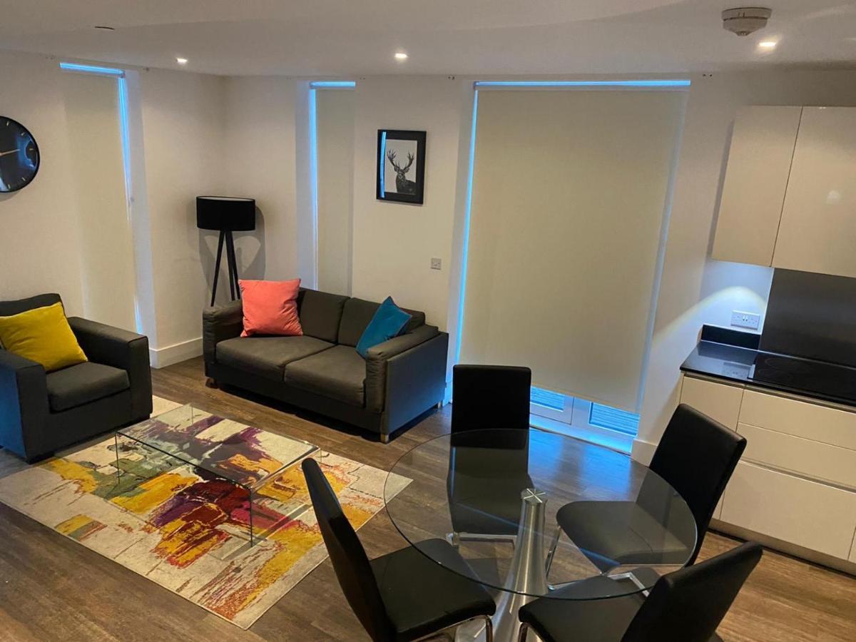 לונדון High View Two Bedroom Apartment In Woolwich מראה חיצוני תמונה
