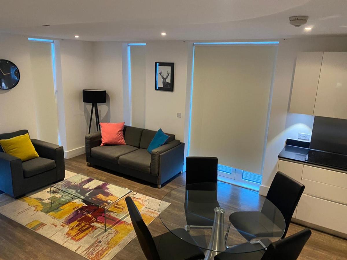 לונדון High View Two Bedroom Apartment In Woolwich מראה חיצוני תמונה