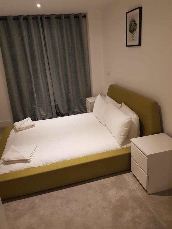 לונדון High View Two Bedroom Apartment In Woolwich מראה חיצוני תמונה