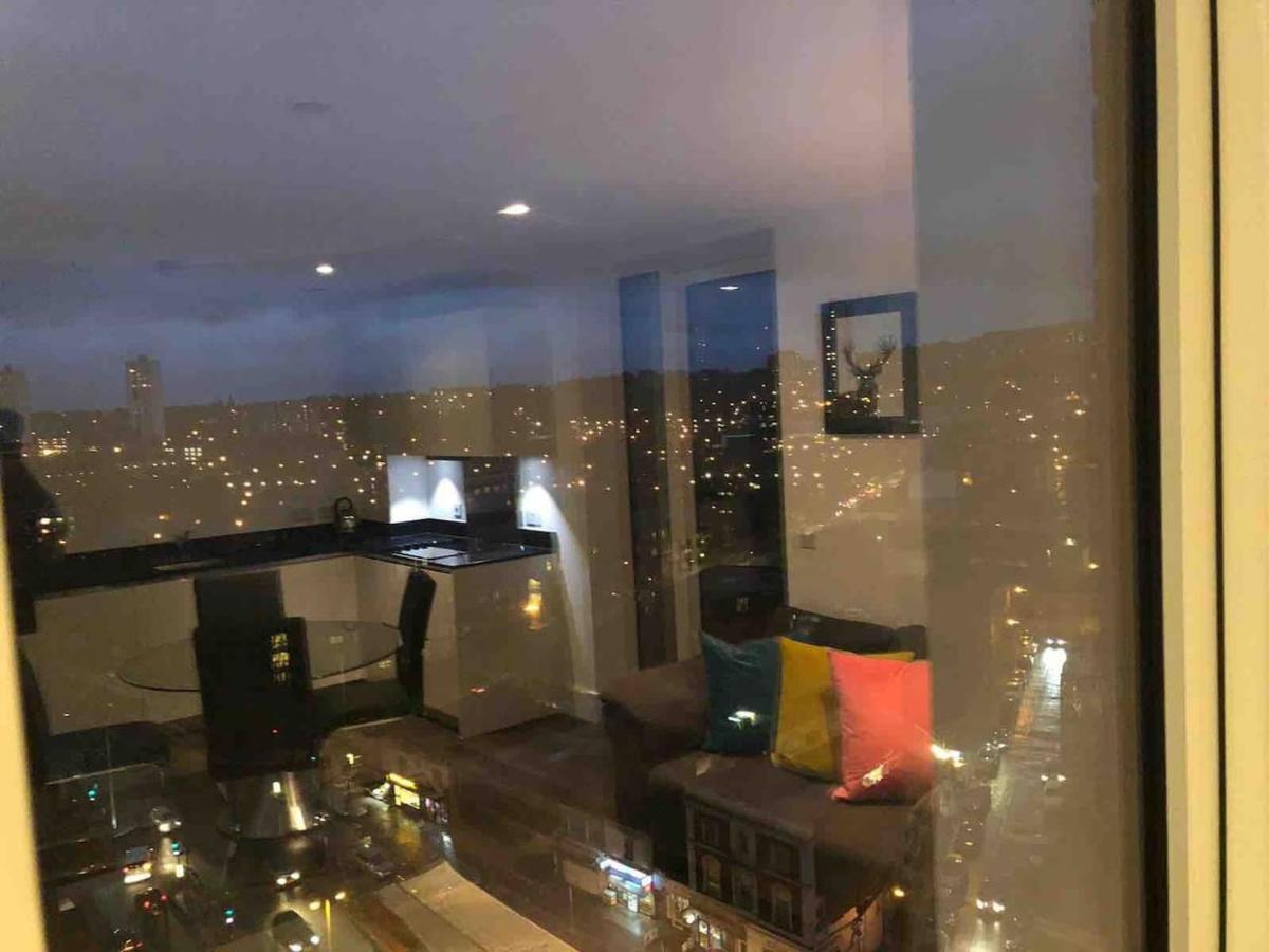 לונדון High View Two Bedroom Apartment In Woolwich מראה חיצוני תמונה