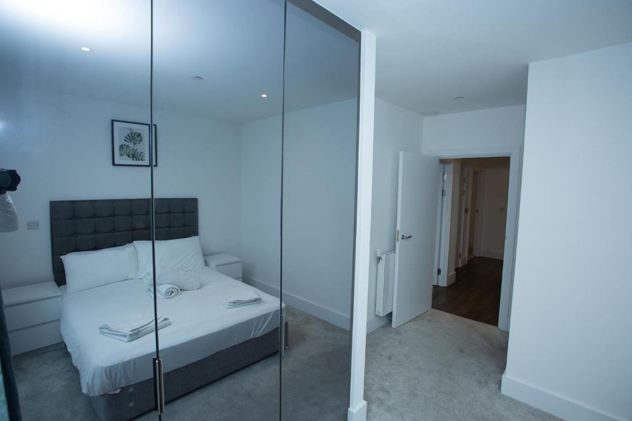 לונדון High View Two Bedroom Apartment In Woolwich מראה חיצוני תמונה