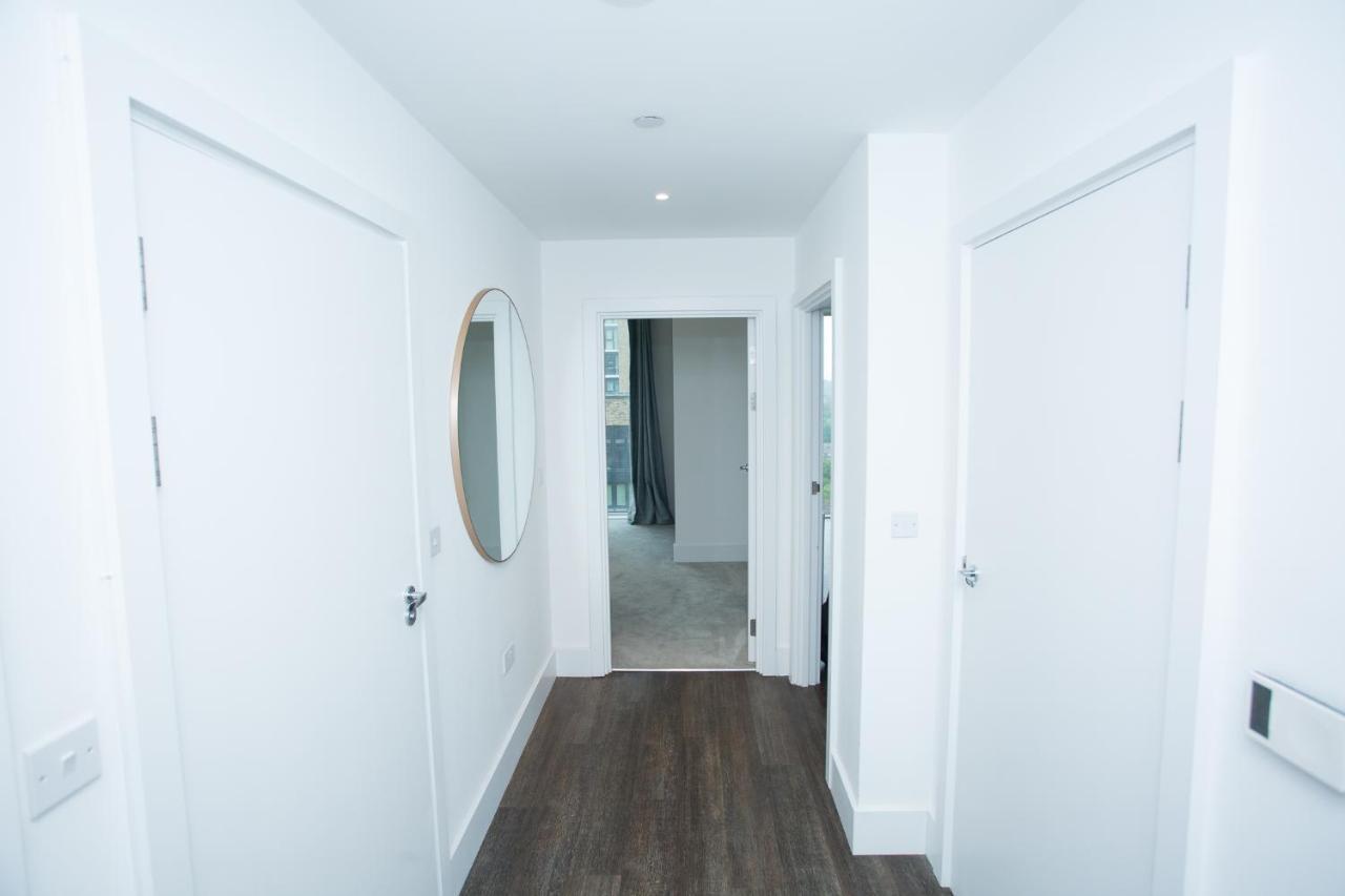 לונדון High View Two Bedroom Apartment In Woolwich מראה חיצוני תמונה