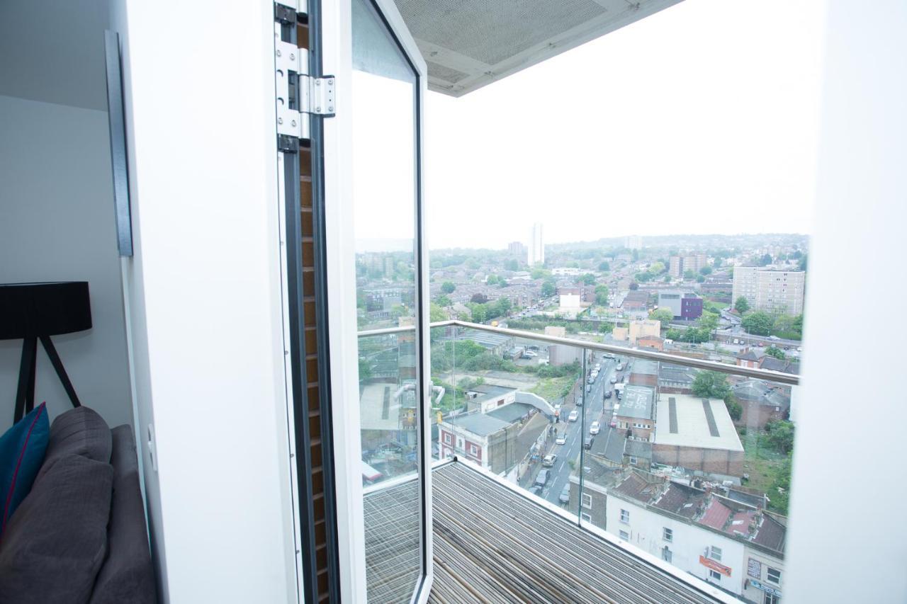 לונדון High View Two Bedroom Apartment In Woolwich מראה חיצוני תמונה