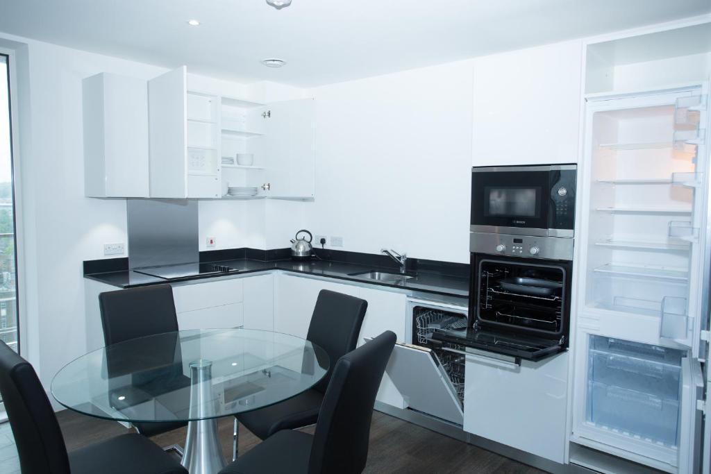 לונדון High View Two Bedroom Apartment In Woolwich מראה חיצוני תמונה