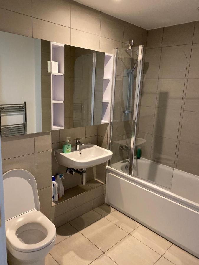 לונדון High View Two Bedroom Apartment In Woolwich מראה חיצוני תמונה